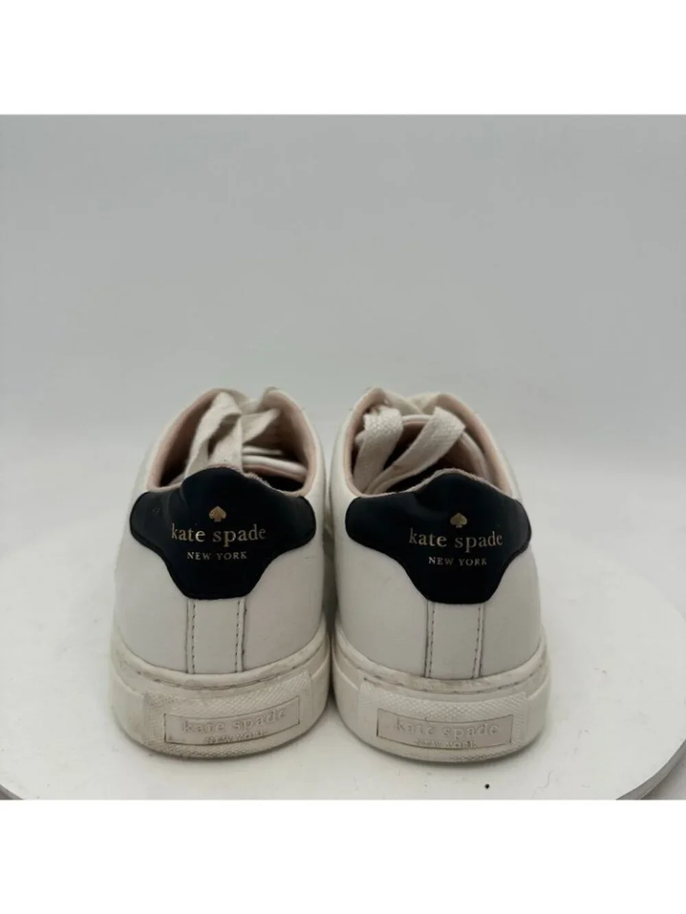 Kate Spade Angelise Women Size 7.5B White Leather Silhouette Casual Shoes